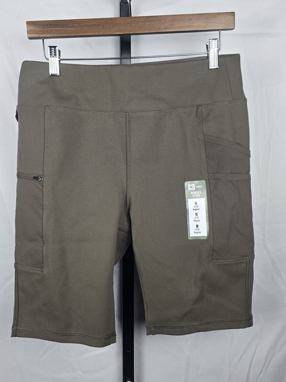 NWT Women's Carhartt Force® Fitted Lightweight Utility Short Size Medium